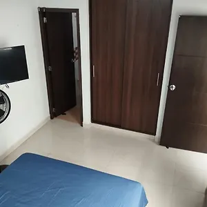 https://comoda-habitacion-con-bano-privado-ubicacion-intermedia.colombiamedellinhotels.com